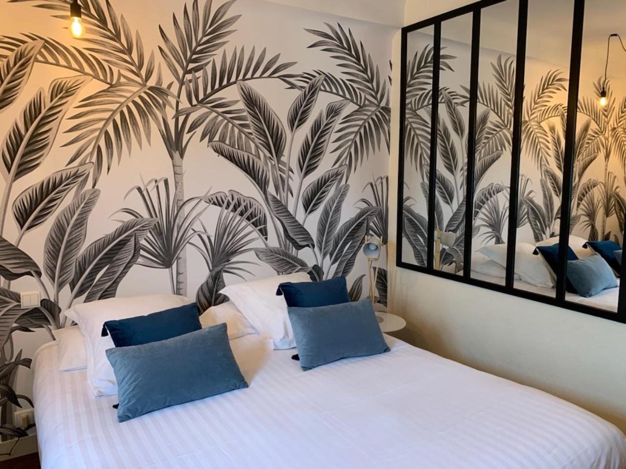 Logis Hotel Le Central Coulon Buitenkant foto